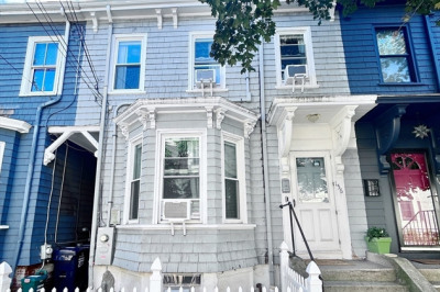 156 Pleasant St 1