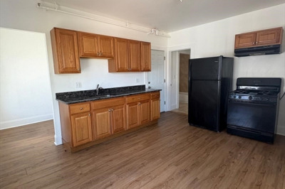135 Chesnut St #8 1