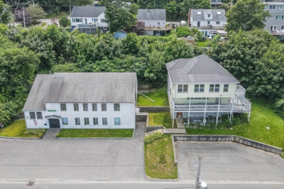 28 Bay Avenue East 1
