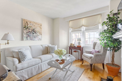 15 River St #705