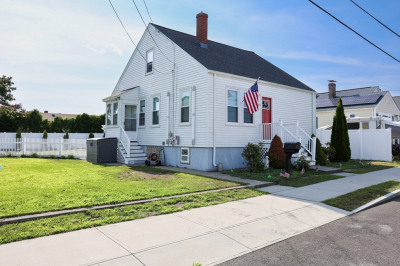 15 Puritan St 1
