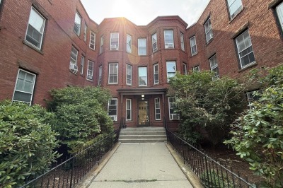 9 Putnam Street #2L 1