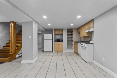 110 W 3rd St #1 1