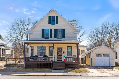 385 Exchange St 1