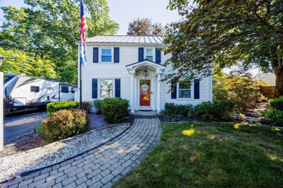 63 Bridle Path 1