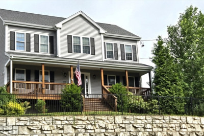 457 Tiffany St 1