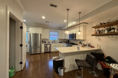 323 West 4th #3 1