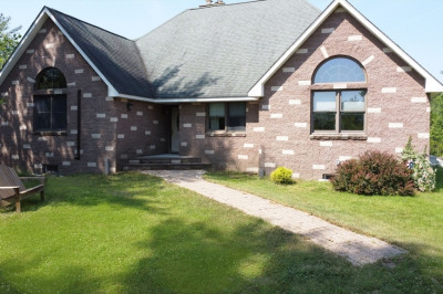 229 Hubbardston Rd