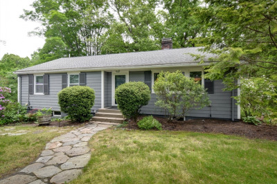 76 Pleasant St South 1