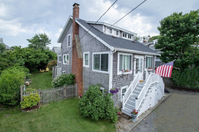 16 Carver Ave