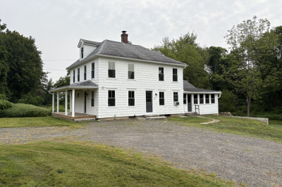 208 Greenfield Rd 1