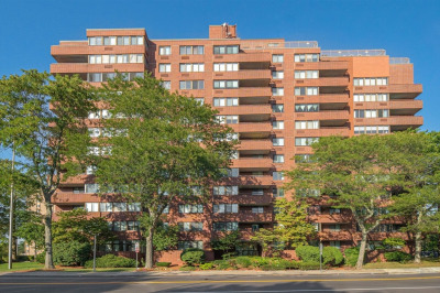 77 Adams St #610 1