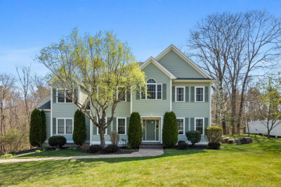 8 Comstock Way 1