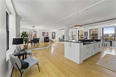 453 Washington St #10E 1