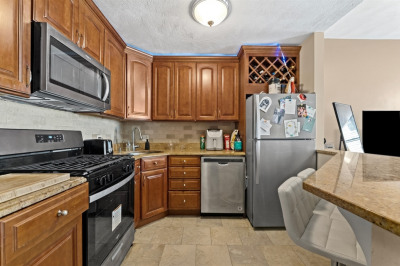 183 W 8th St #1 1