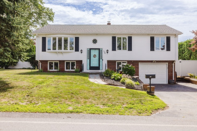 528 Regan Rd 1
