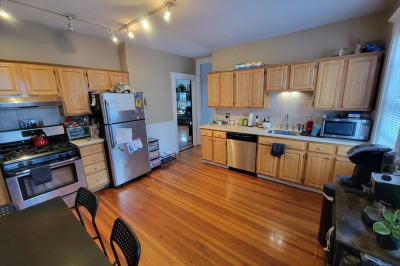 132 W 8th St #1 1