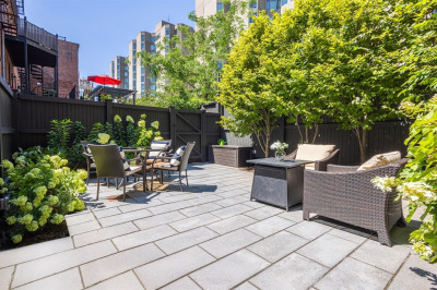256 W Newton Street #1 1