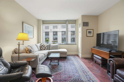 1 Charles St S #602