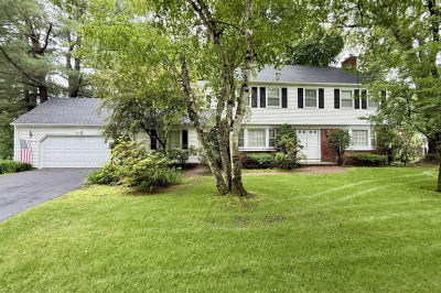 59 Lawrence Dr 1