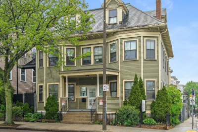 222 Bowdoin St 1