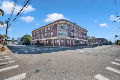 483 Shirley St #4 1