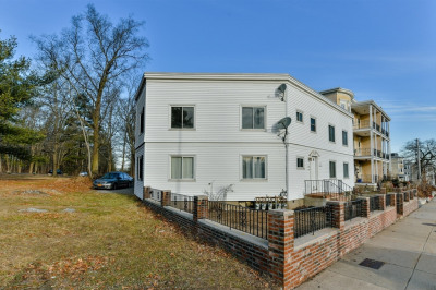 4635 Washington St. #4 1
