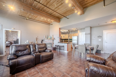 52 Lawrence Dr #M408 1