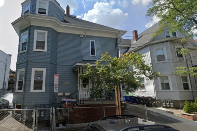 4 Otis St #2 1