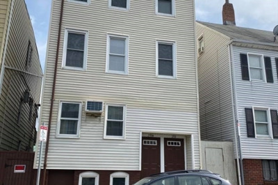 293 Lexington Street #2