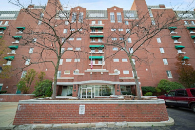 4 Canal Park #507