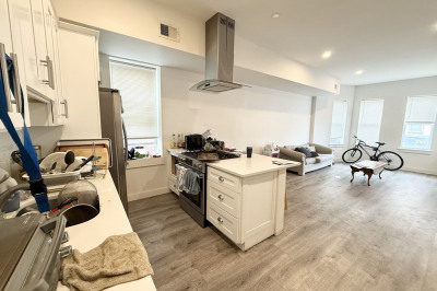 301-305 Dudley St #1 1