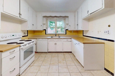 113-115 Withington Rd #113 1