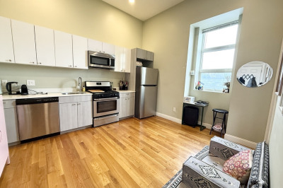 409 Dudley St #7 1