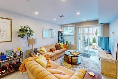 162 I St #1