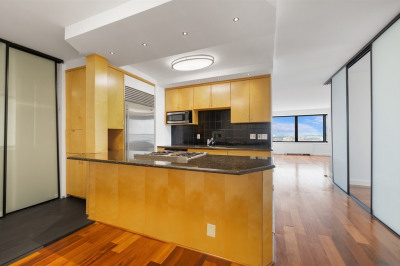 65 East India Row #18C 1