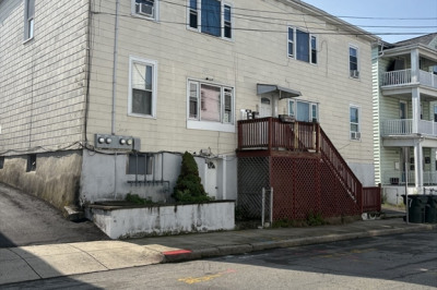 217 Plain St 1