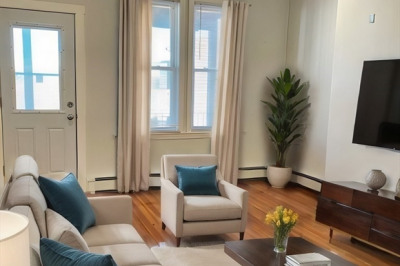 208 Maverick Street #2R 1
