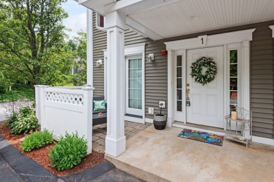32 Pommogussett Rd #1