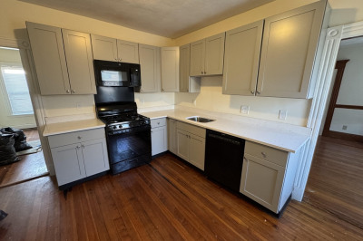 139 Cottage Street #3 1