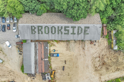 4 Brookside Rd