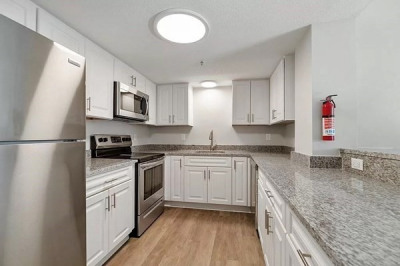 38 Thomas St #402 1
