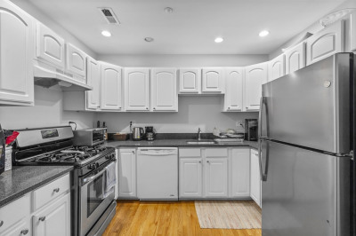 320 W Broadway #6 1
