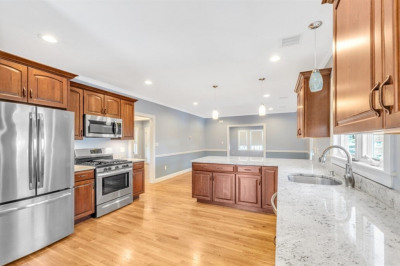 8 Newburg St #8 1