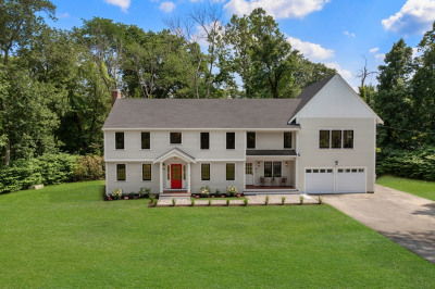 26 Bittersweet Ln