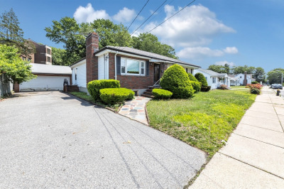 35 Freeman Ave 1