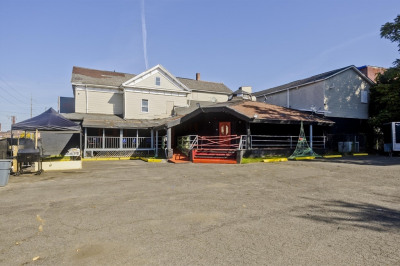 272 Race St 1