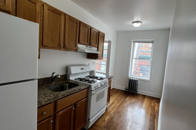 10 Yeamans St #15 1