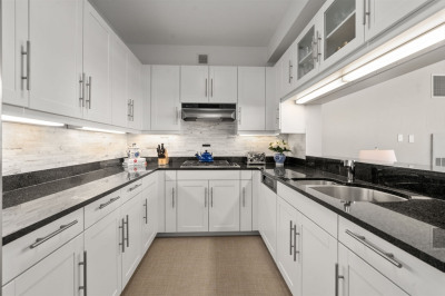 1 Charles Street South #5H 1