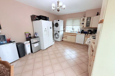 208 Rawson #3 1